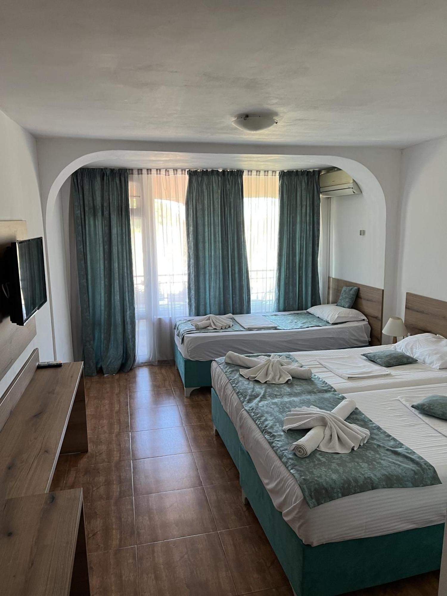 Hotel Surf Πριμόρσκο Δωμάτιο φωτογραφία