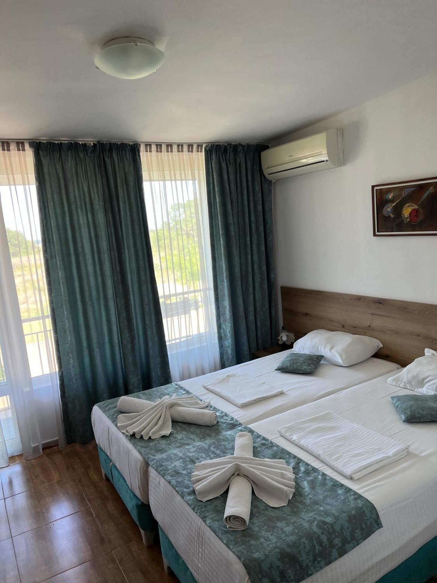 Hotel Surf Πριμόρσκο Εξωτερικό φωτογραφία